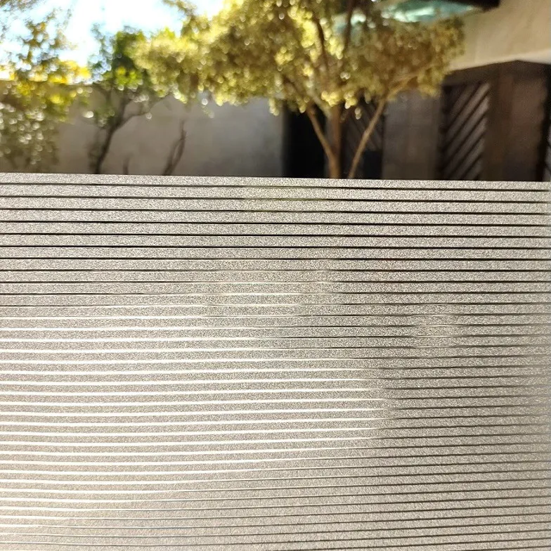 Vinilo Esmerilado 1 Año VinylGraph - Líneas (1.22 x 50mts)